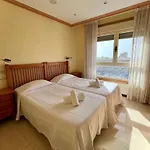 Mediterraneo Real And Pool Фуэнхирола
